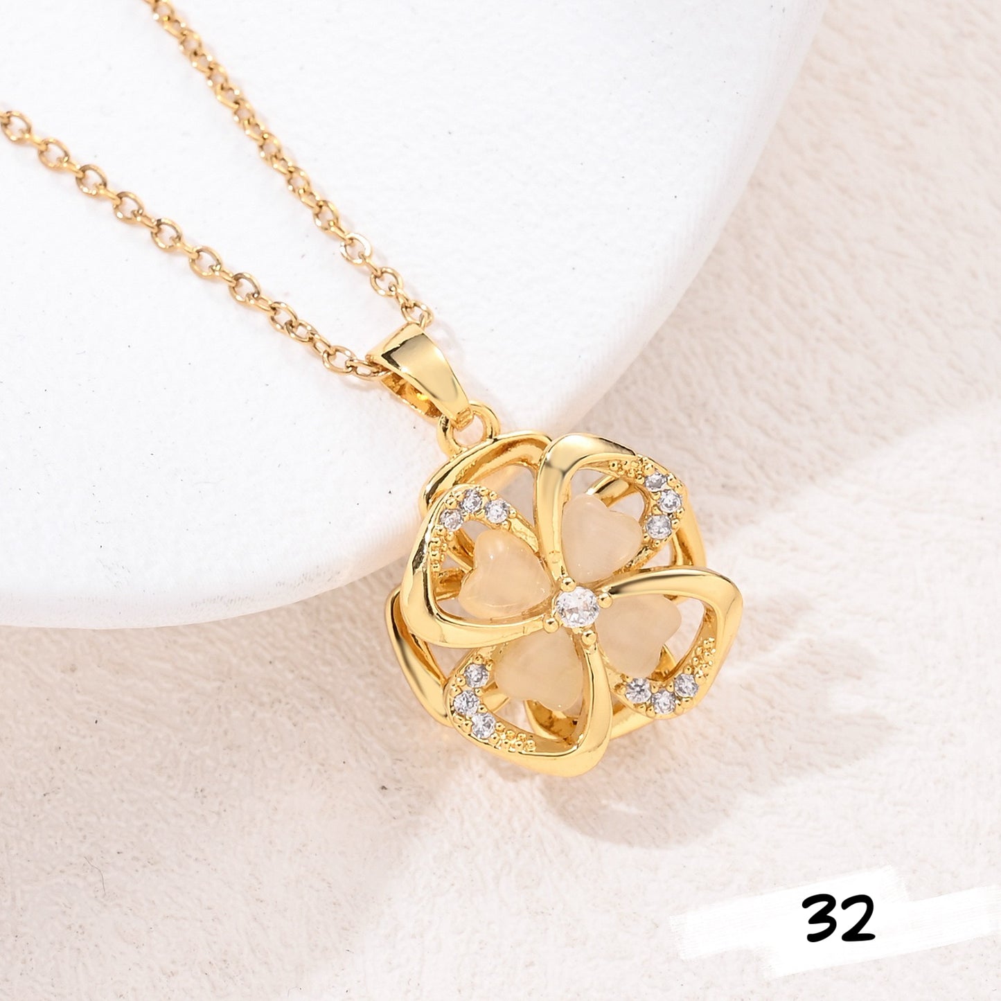 Shiny Spinner Necklace