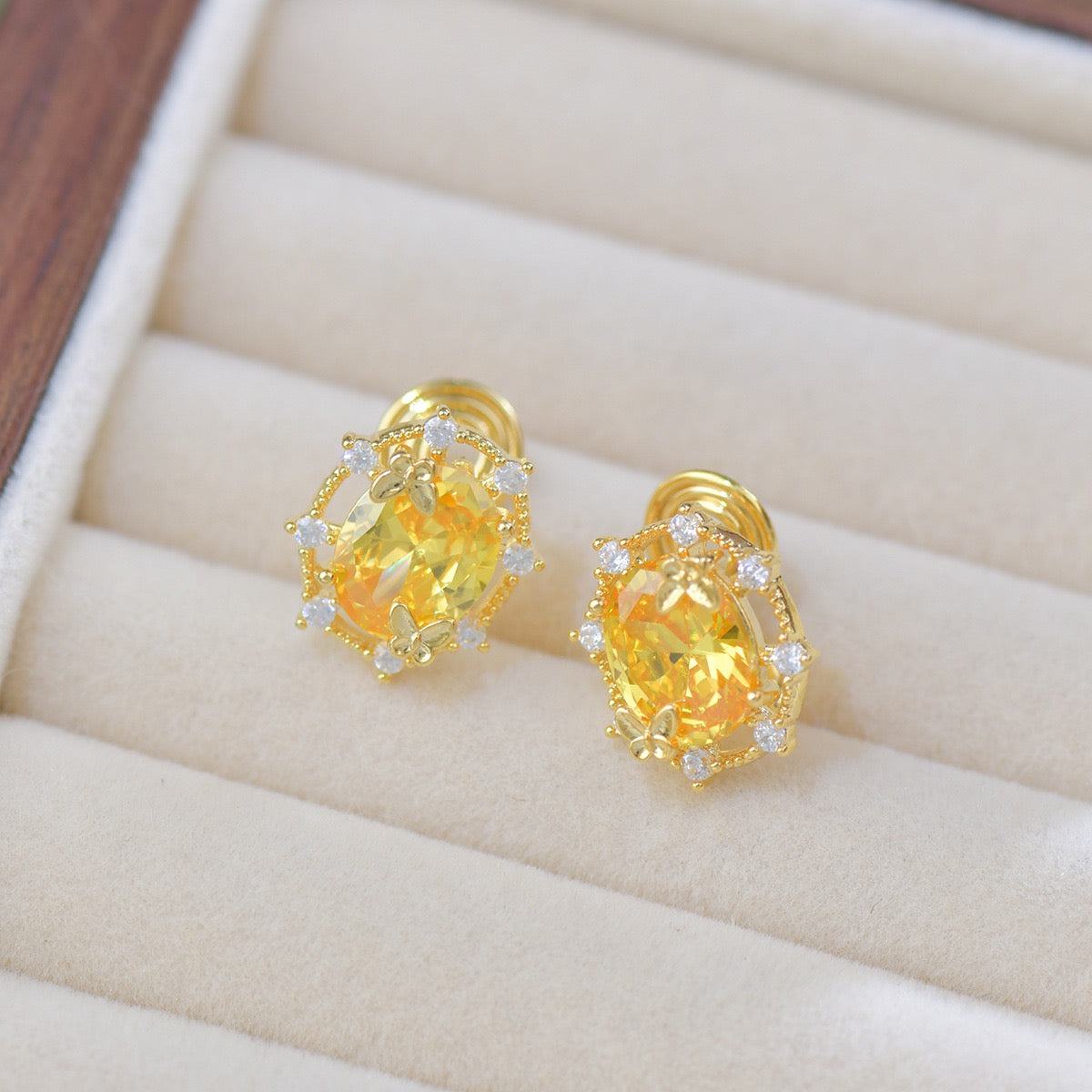Luxe Openwork Shiny Golden Jewelry Set