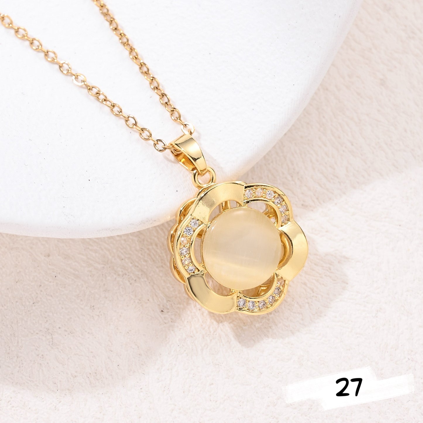Shiny Spinner Necklace