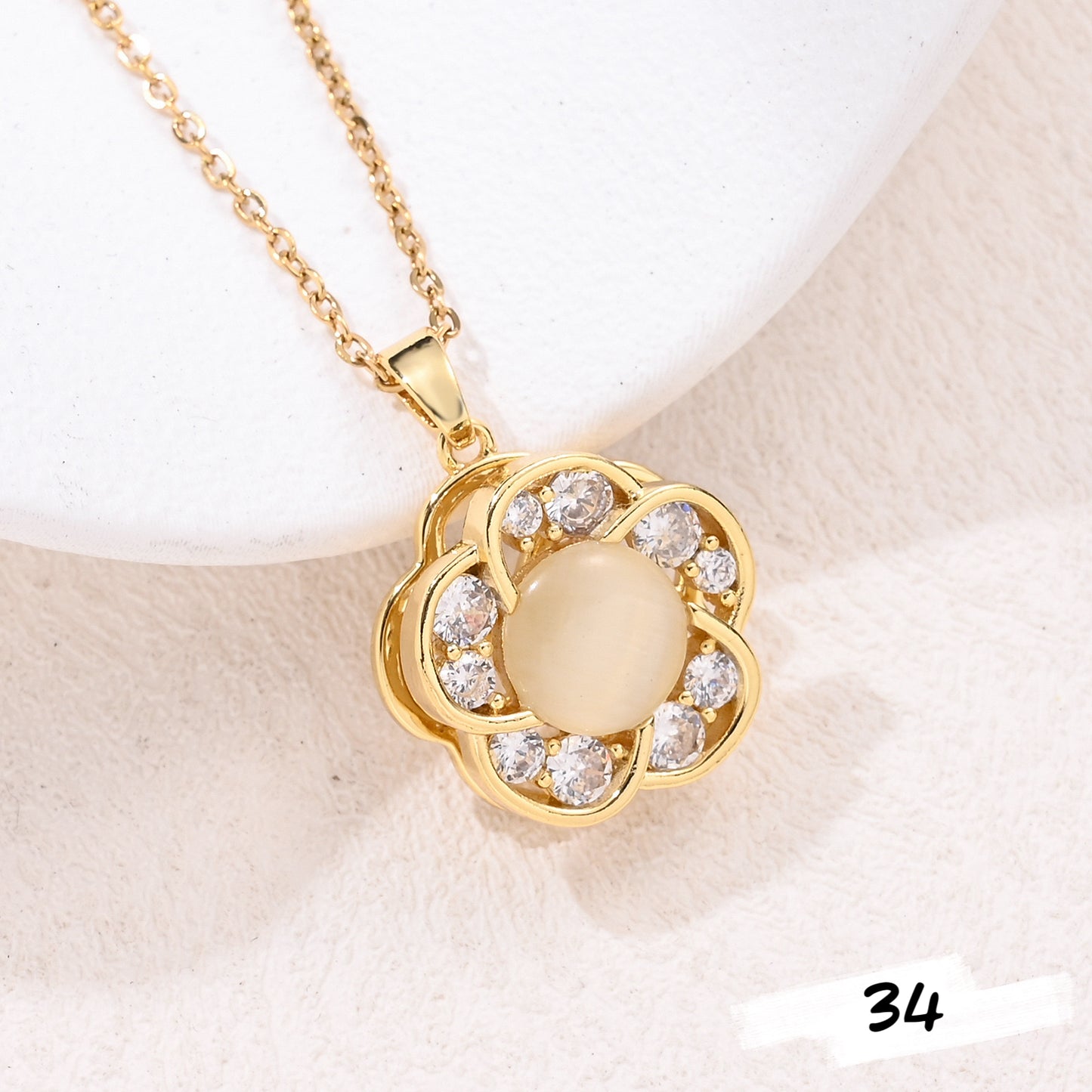 Shiny Spinner Necklace