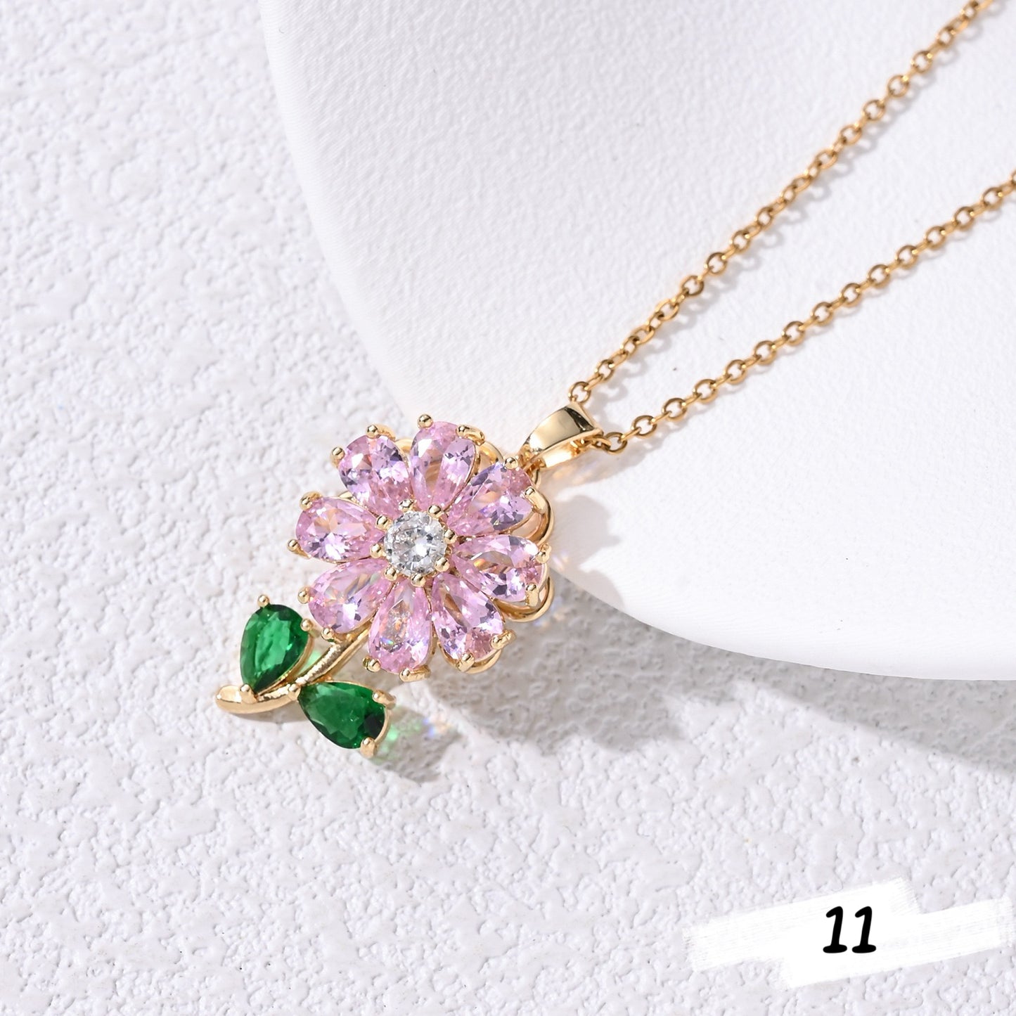 Shiny Spinner Necklace