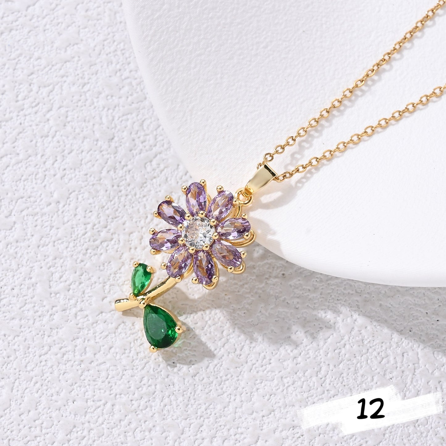 Shiny Spinner Necklace