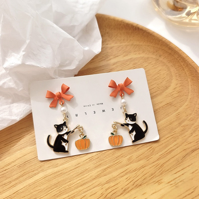 Cat with Pumpkin Earrings
