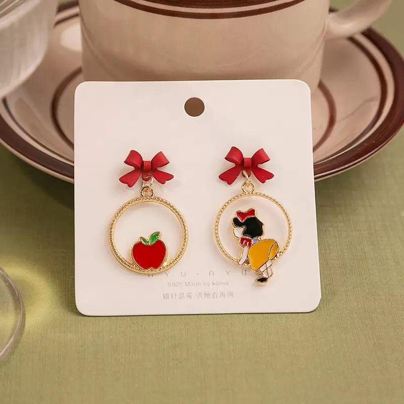 Snowwhite and Apple Earrings