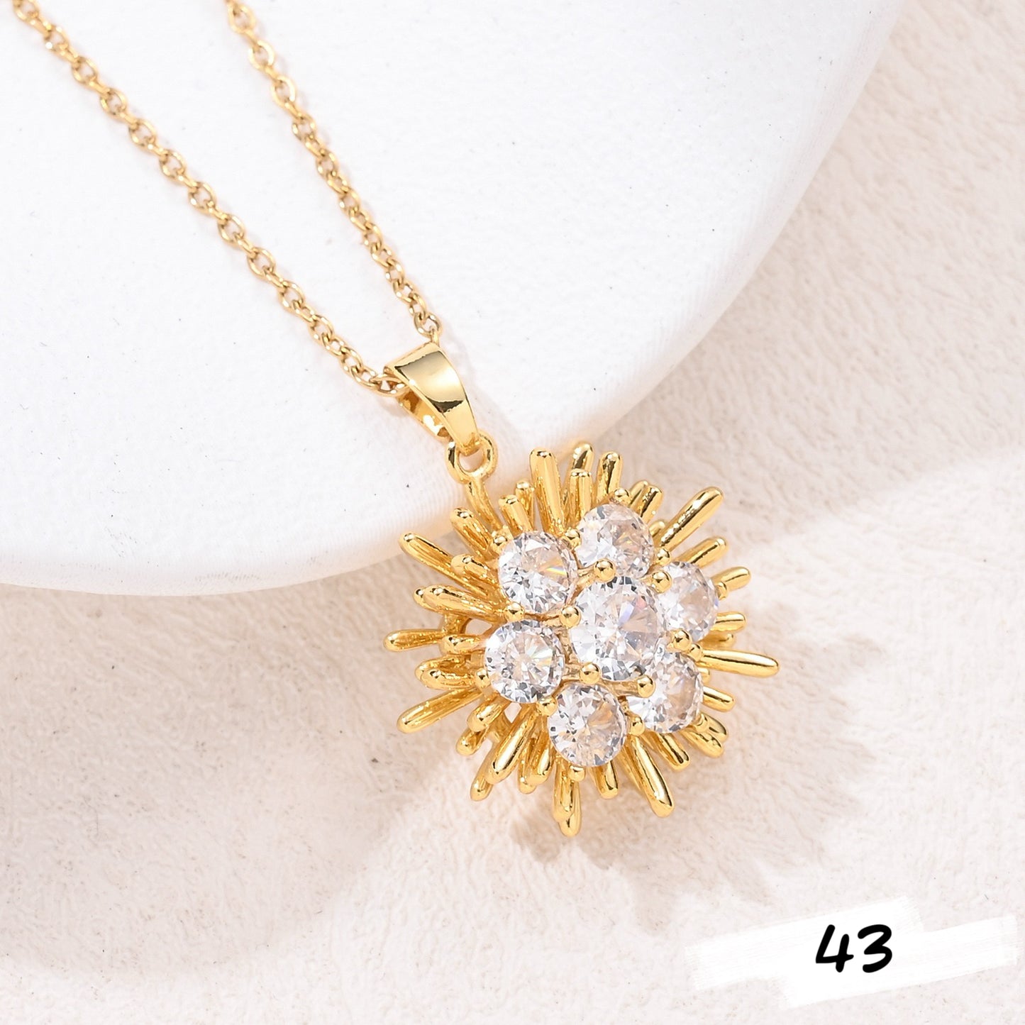 Shiny Spinner Necklace