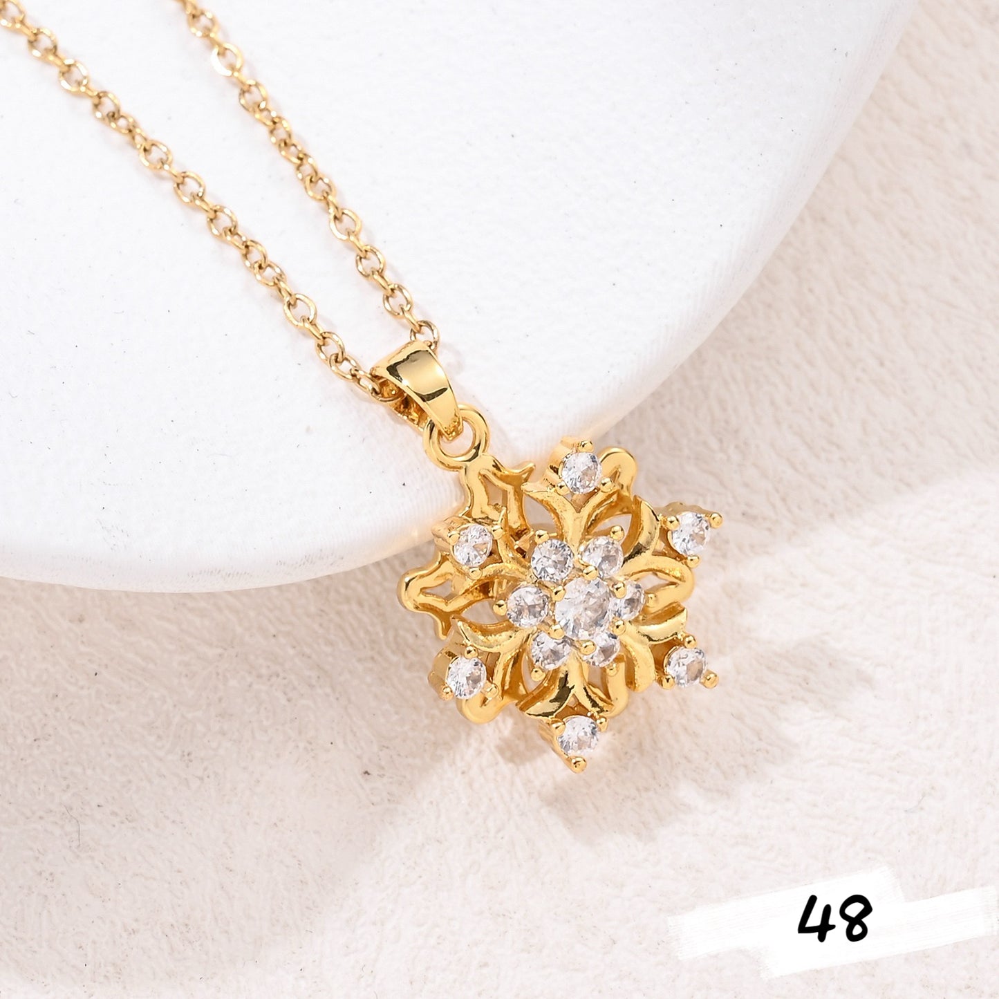 Shiny Spinner Necklace