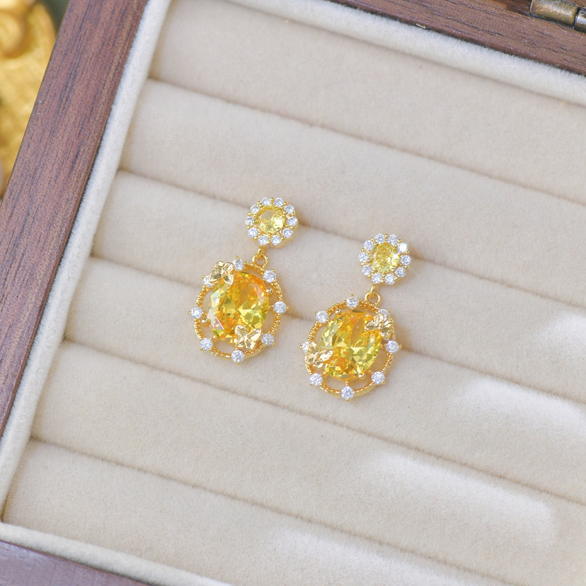 Luxe Openwork Shiny Golden Jewelry Set