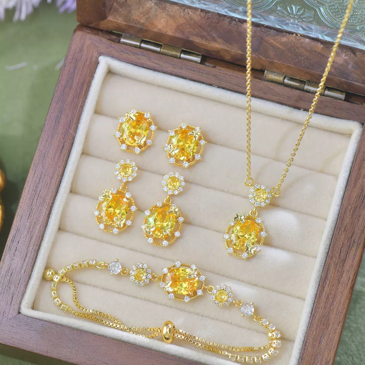 Luxe Openwork Shiny Golden Jewelry Set