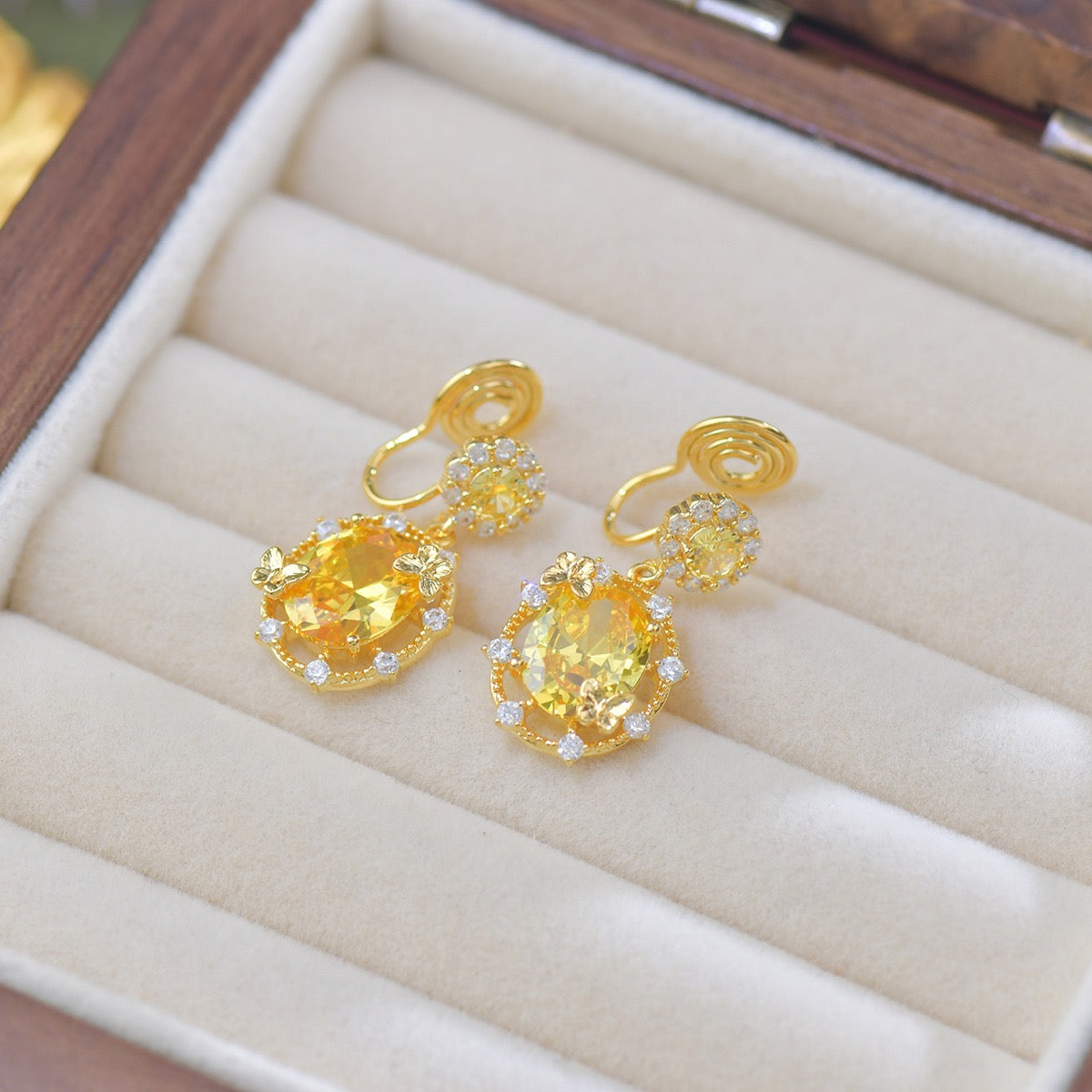 Luxe Openwork Shiny Golden Jewelry Set