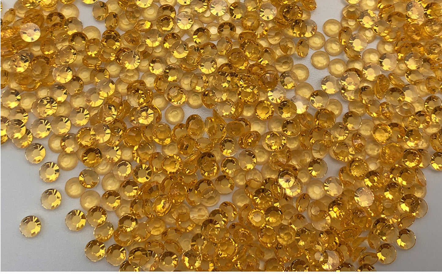 Glowing Rhinestones 3mm (Strong Luminous)