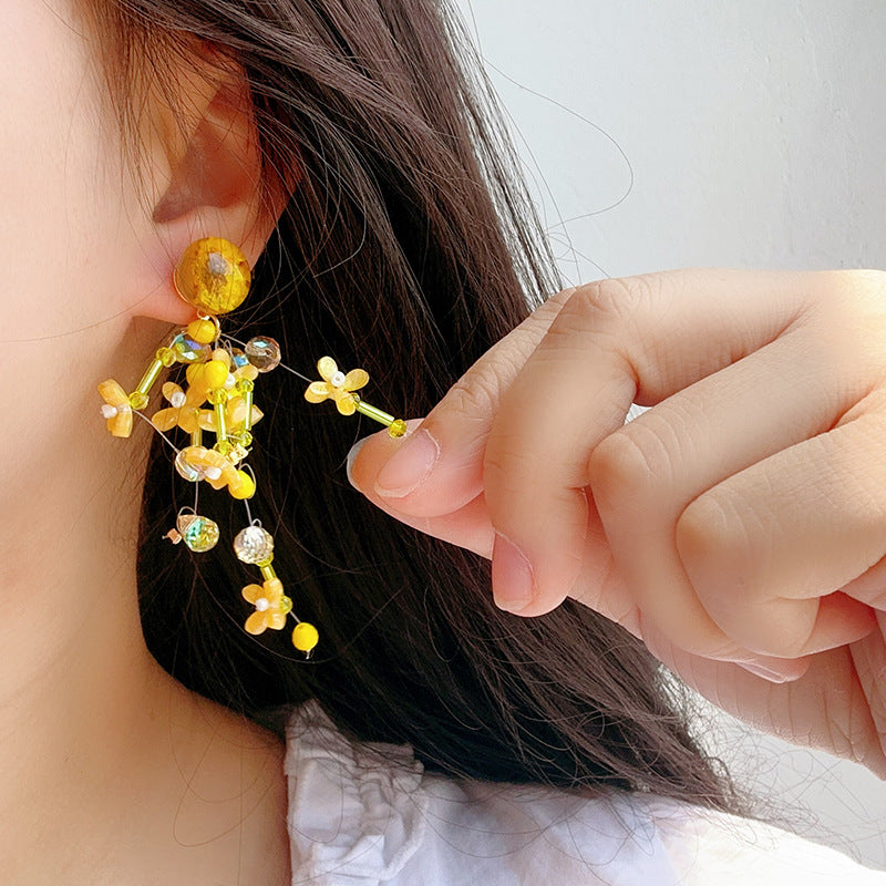 Suspended flower vintage earrings