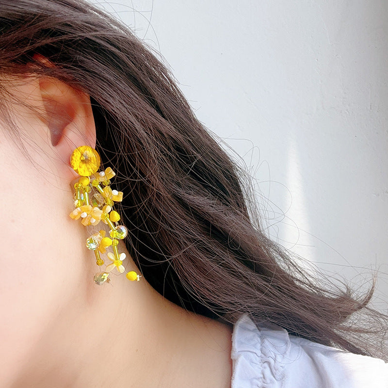 Suspended flower vintage earrings