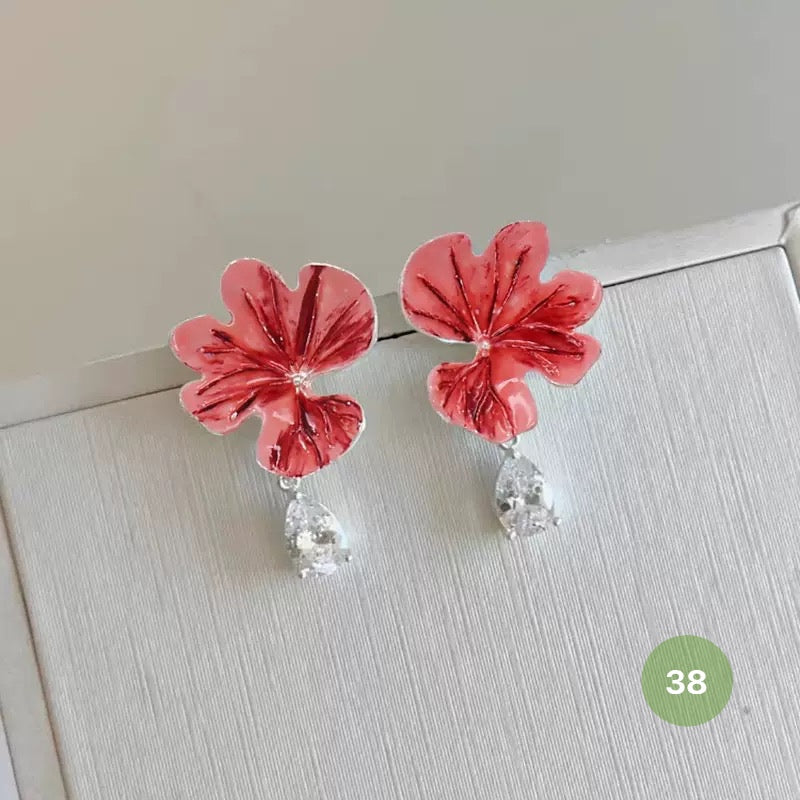 New Dainty Dangle Earrings