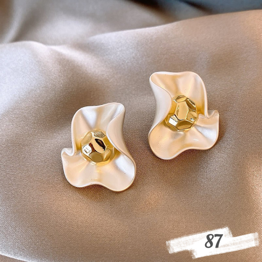 Vintage Oil Painting Style Earrings