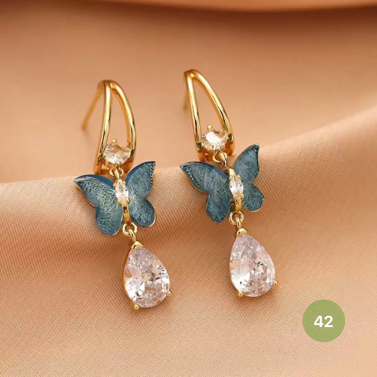 New Dainty Dangle Earrings