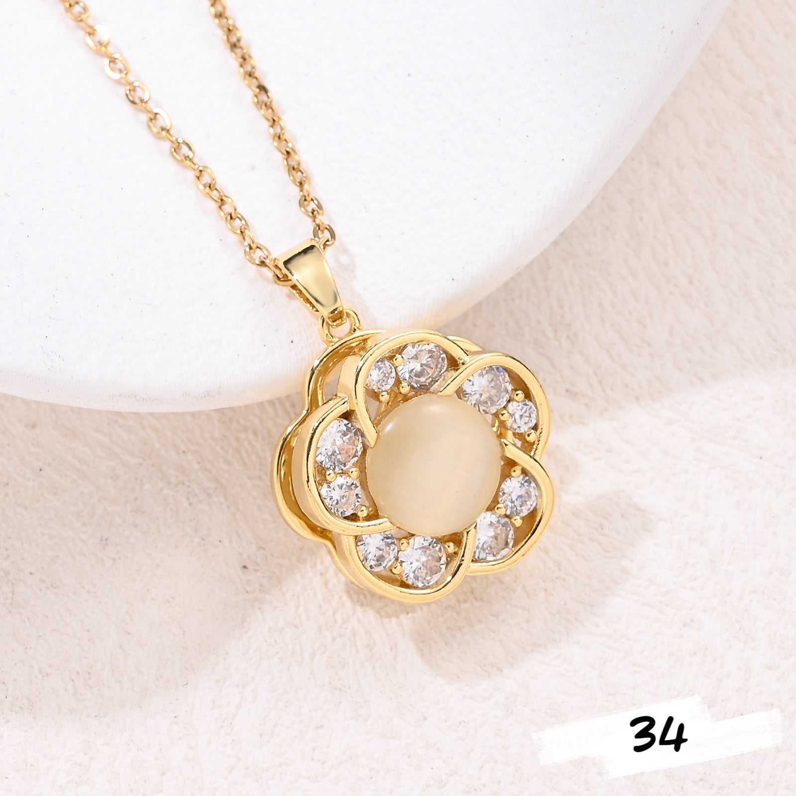 Shiny Spinner Necklace