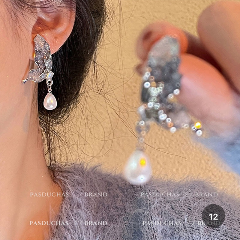 New Dainty Dangle Earrings