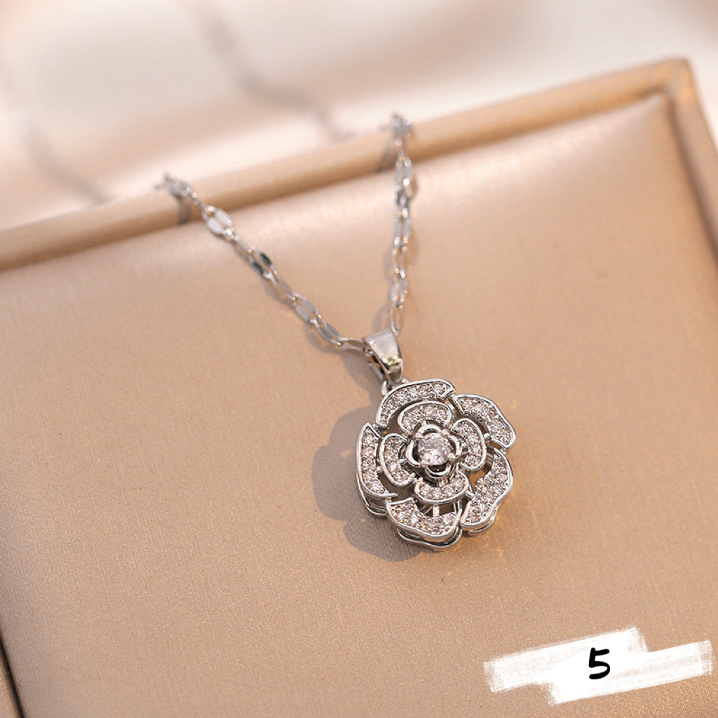 Shiny Spinner Necklace