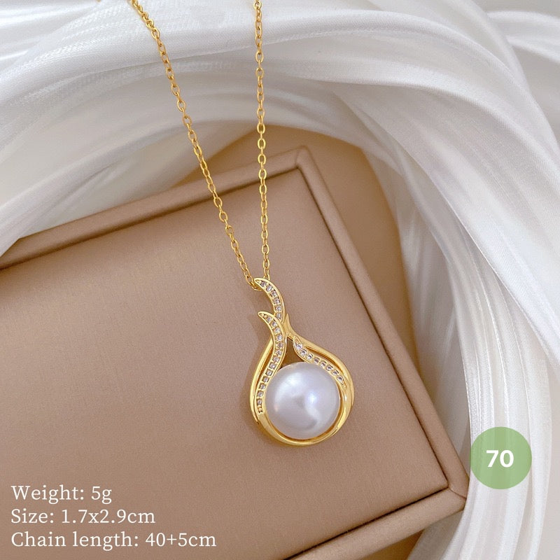 Shiny Golden Necklace