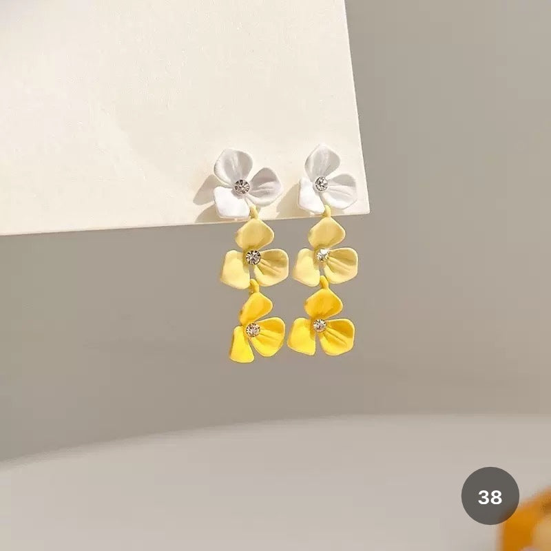 New Dainty Dangle Earrings
