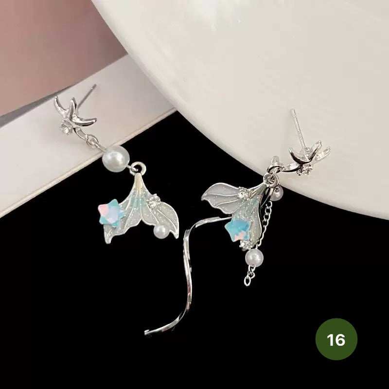 New Dainty Dangle Earrings
