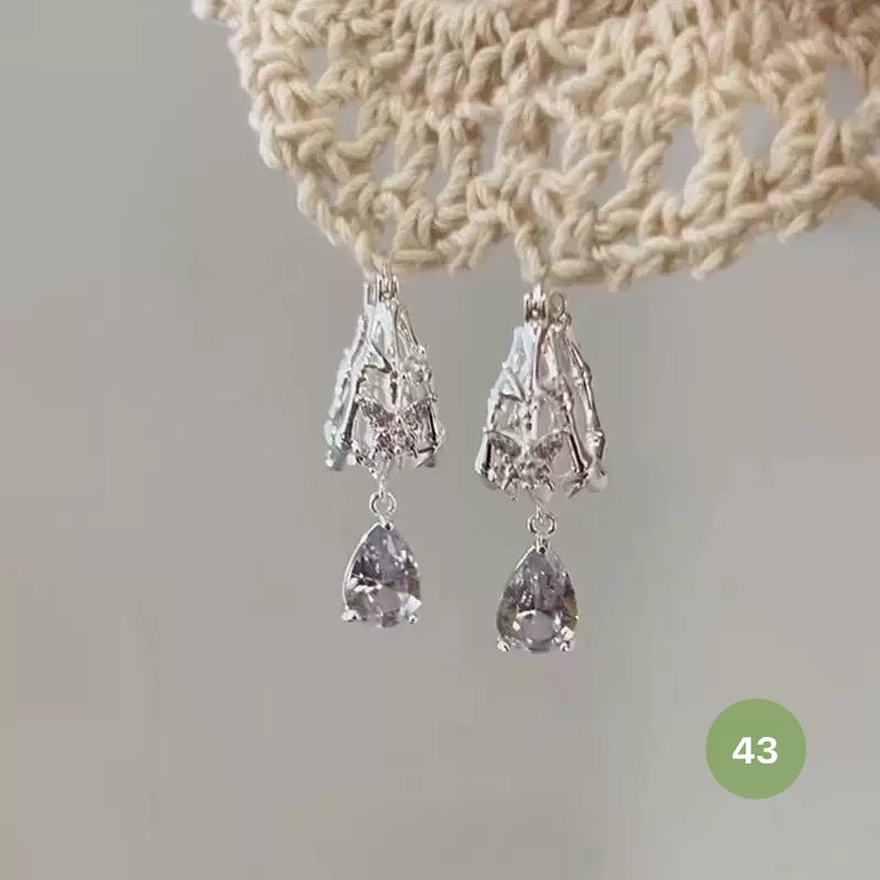 New Dainty Dangle Earrings