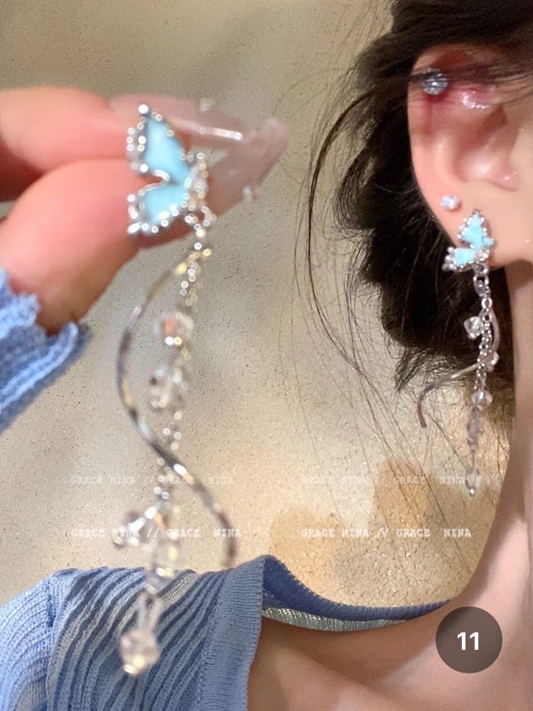 New Dainty Dangle Earrings