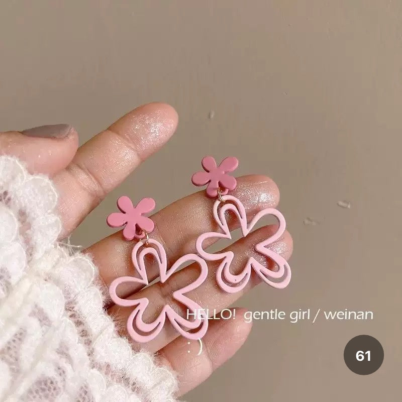 New Dainty Dangle Earrings