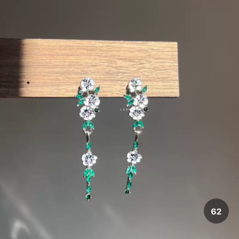 New Dainty Dangle Earrings