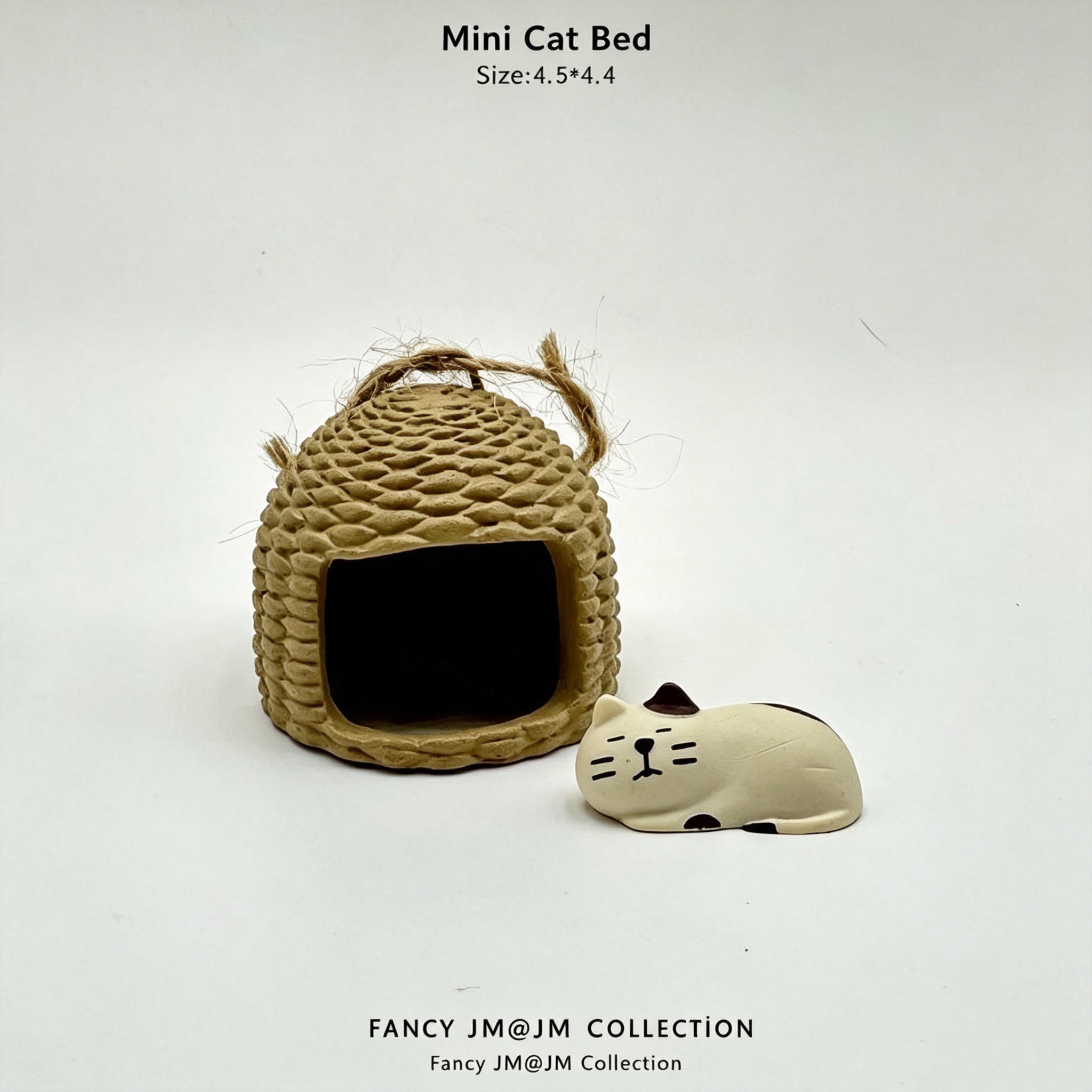 Cozy Sitting Cat  Figurines