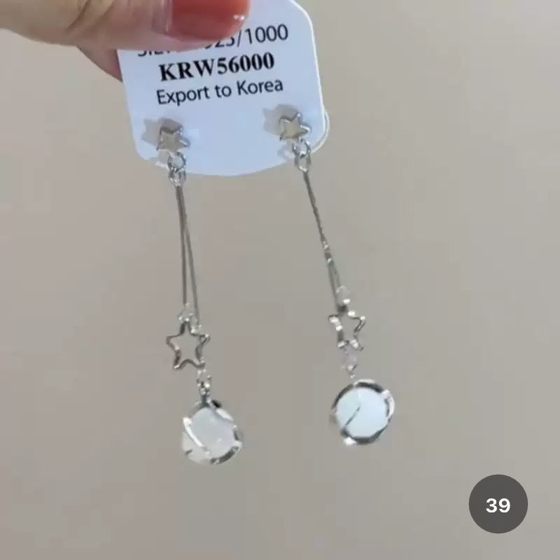 New Dainty Dangle Earrings