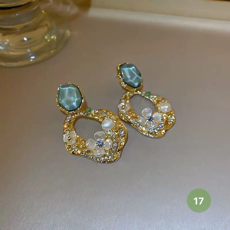 New Dainty Dangle Earrings