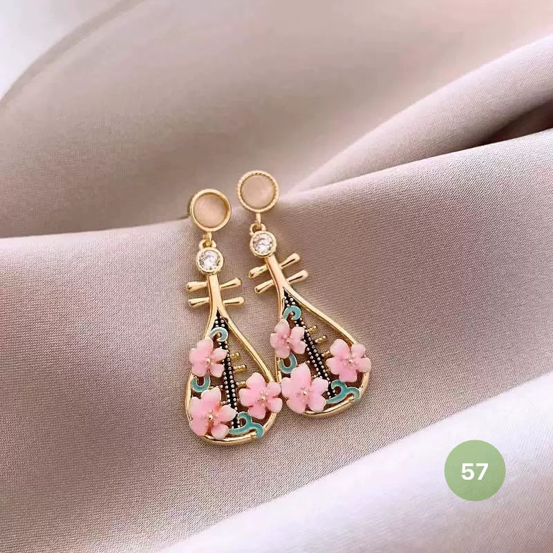 New Dainty Dangle Earrings