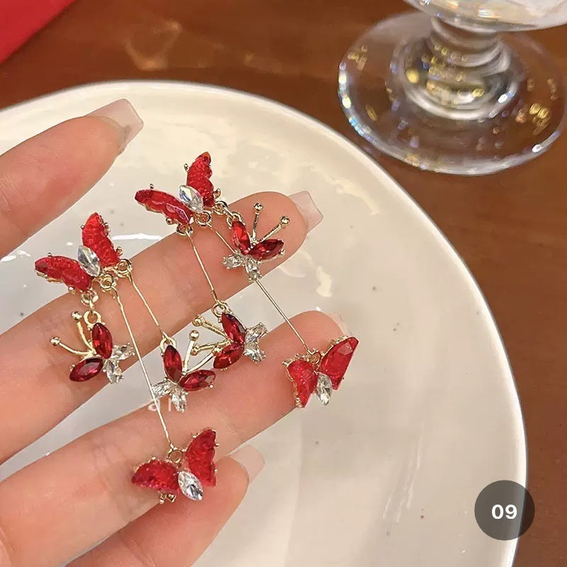 New Dainty Dangle Earrings