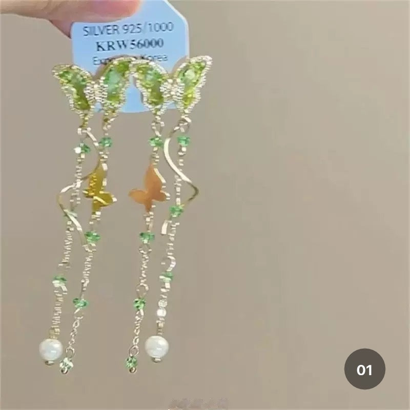 New Dainty Dangle Earrings