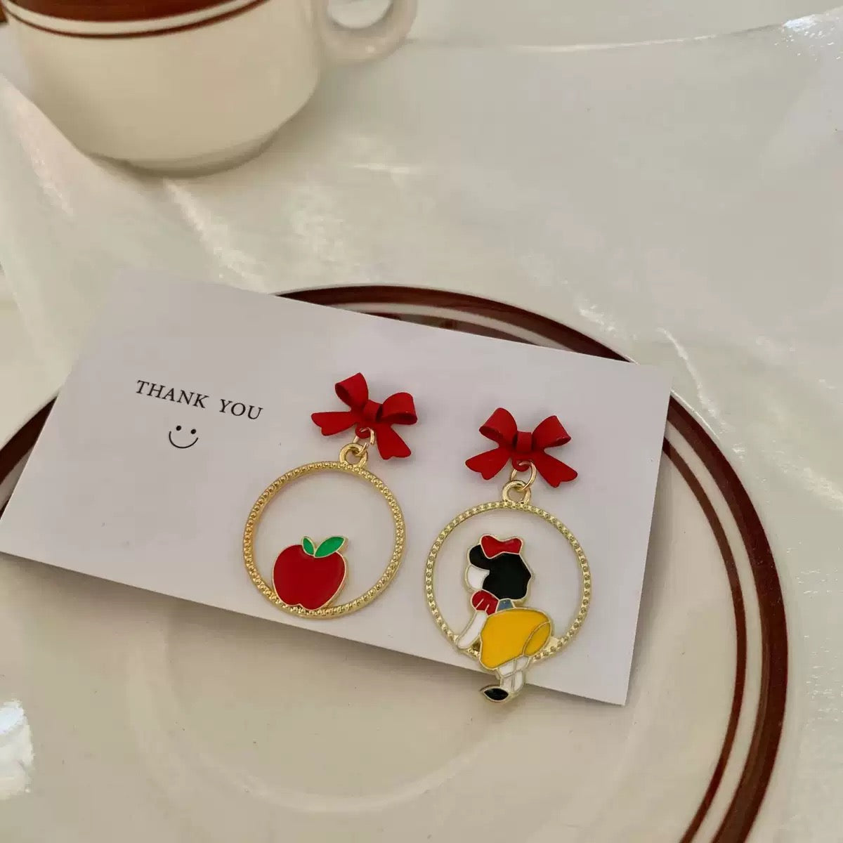 Snowwhite and Apple Earrings