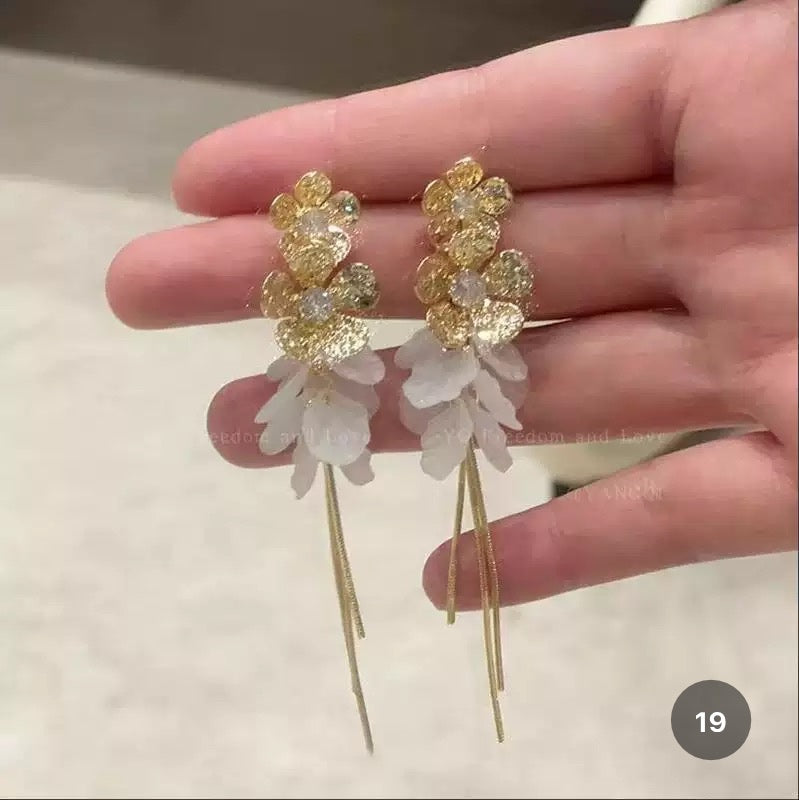 New Dainty Dangle Earrings