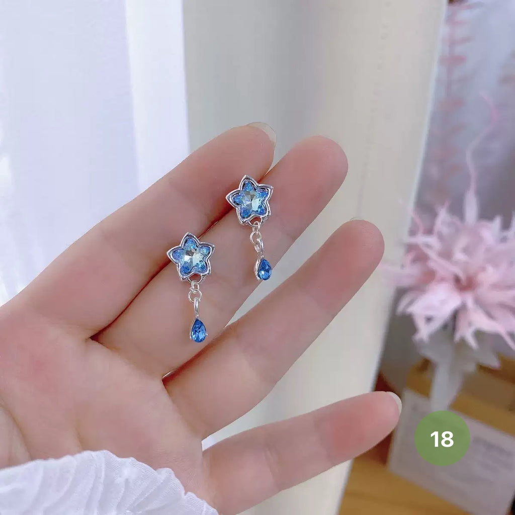 New Dainty Dangle Earrings
