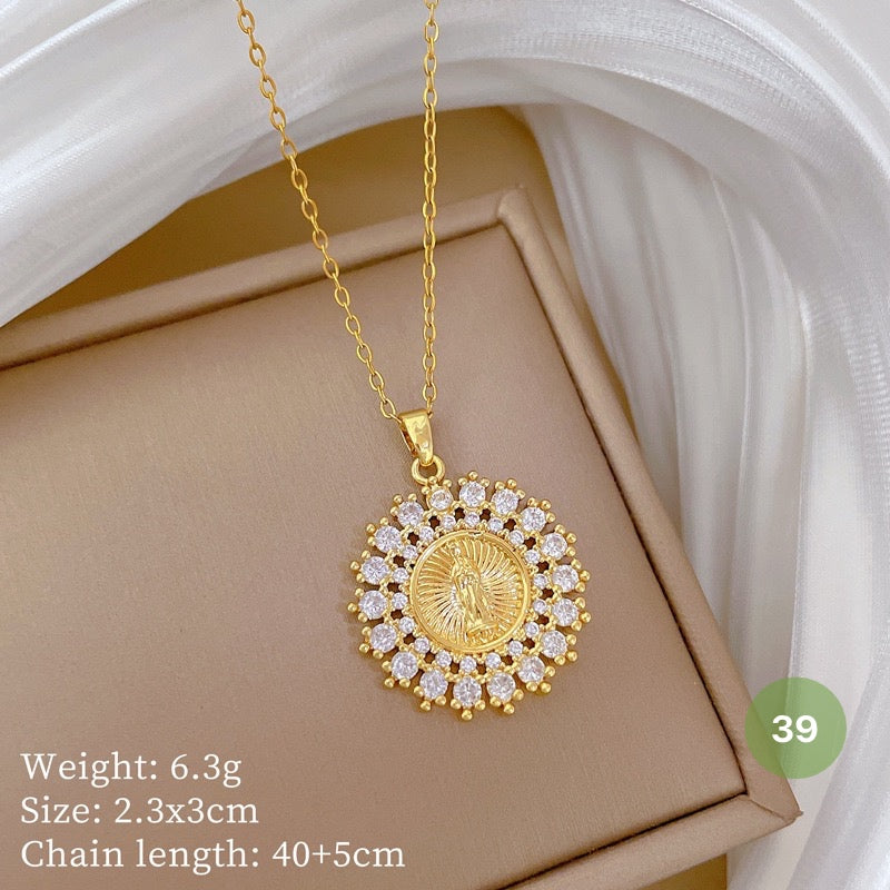 Shiny Golden Necklace