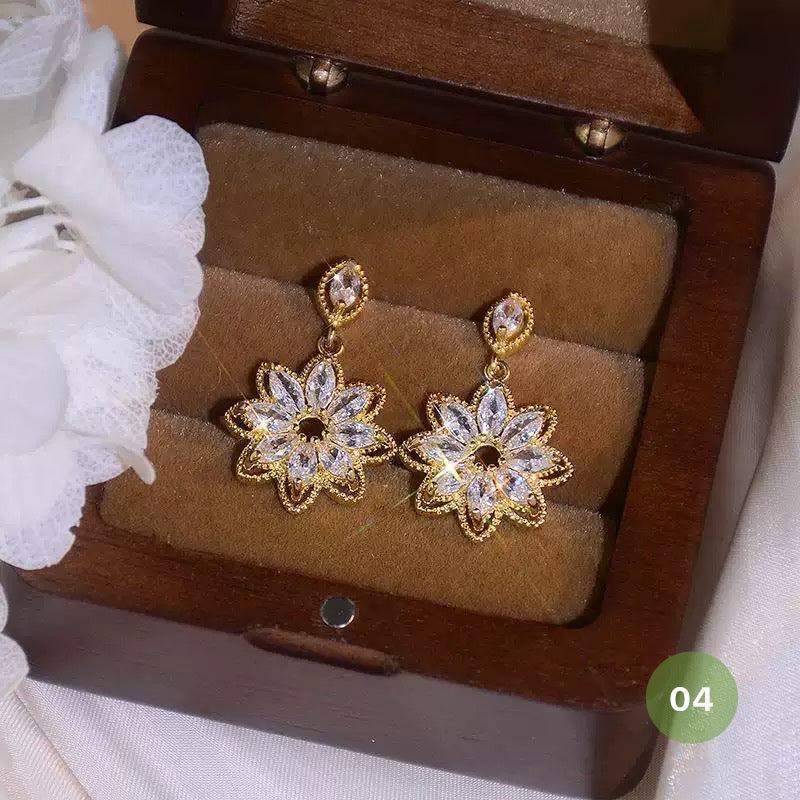 New Dainty Dangle Earrings