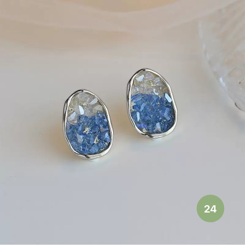 New Dainty Dangle Earrings