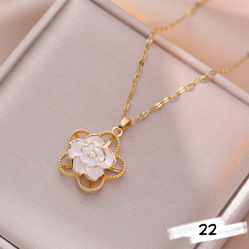 Shiny Spinner Necklace