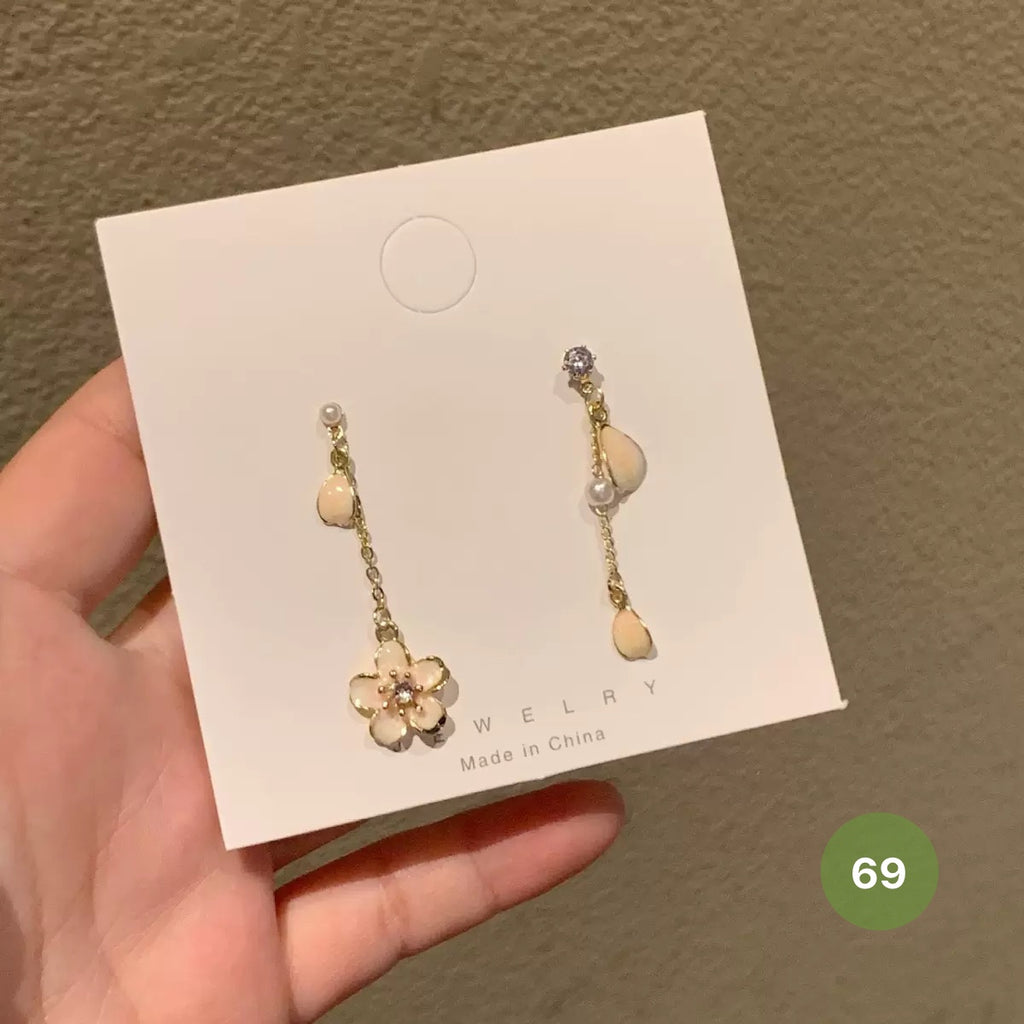 New Dainty Dangle Earrings