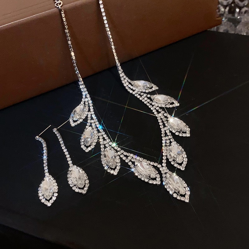 Fancy Shiny Jewelry Set