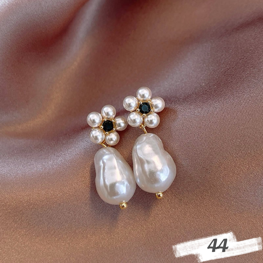 Vintage Oil Painting Style Earrings