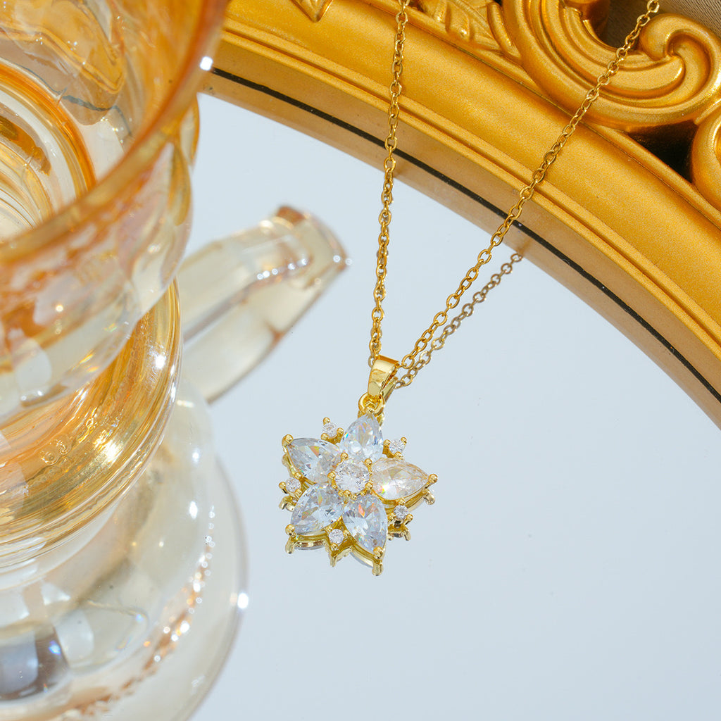 Shiny Necklace - Blind Bag