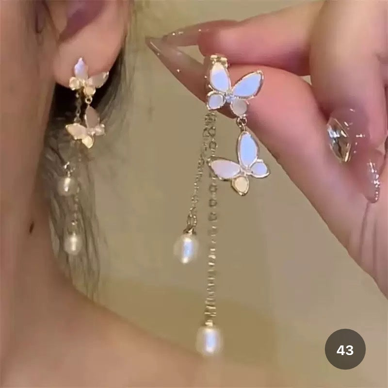 New Dainty Dangle Earrings