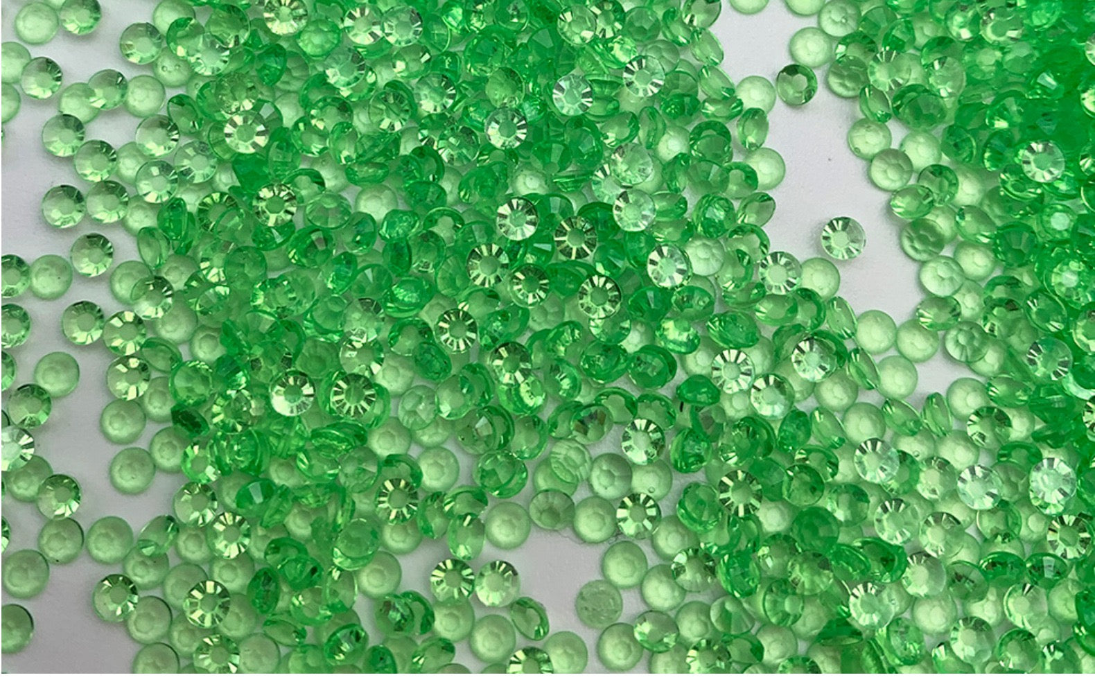 Glowing Rhinestones 3mm  (Strong Luminous)