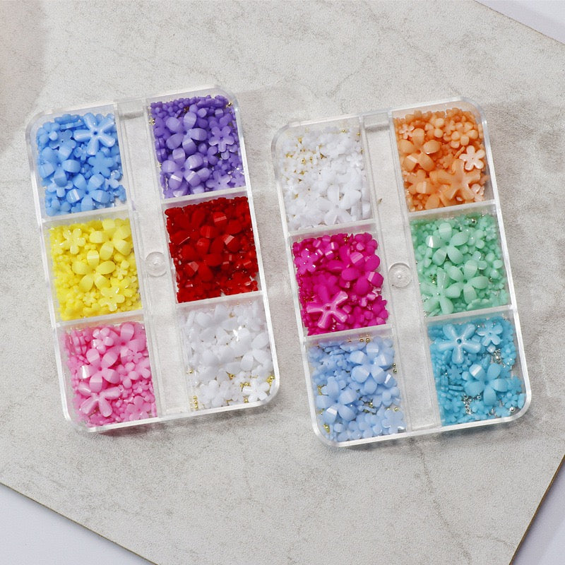 Mini Colorful Flower Charms Set